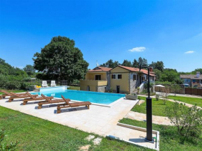 Spacious Villa Sany with Private Pool, Pazin